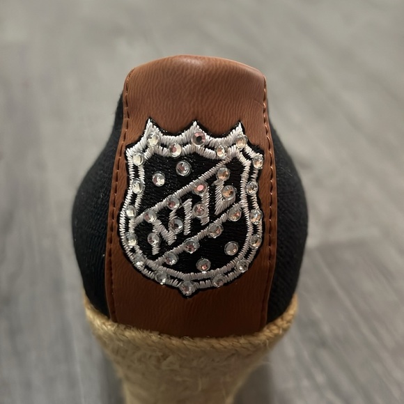 NHL Detroit Red Wings Size 7 NEVER WORN Wedge - Picture 8 of 8